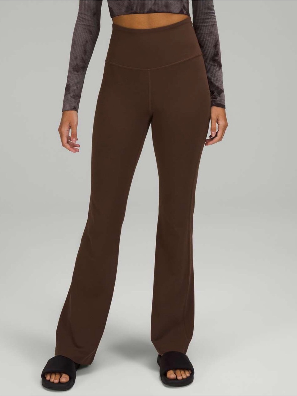 Lululemon Groove Super-High-Rise Flared Pant 30” inseam Java Brown SZ. 8 EUC